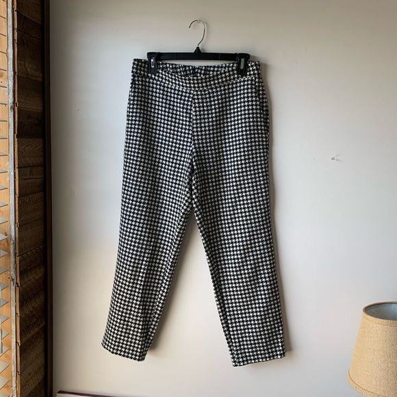 Old Navy tapered pants houndstooth print - Picture 2 of 11